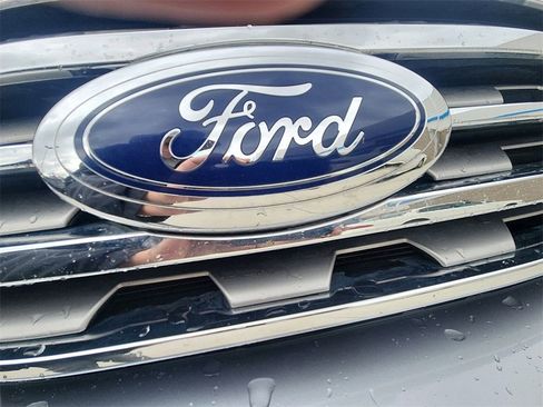 Used 2021 Ford Expedition Limited image 32