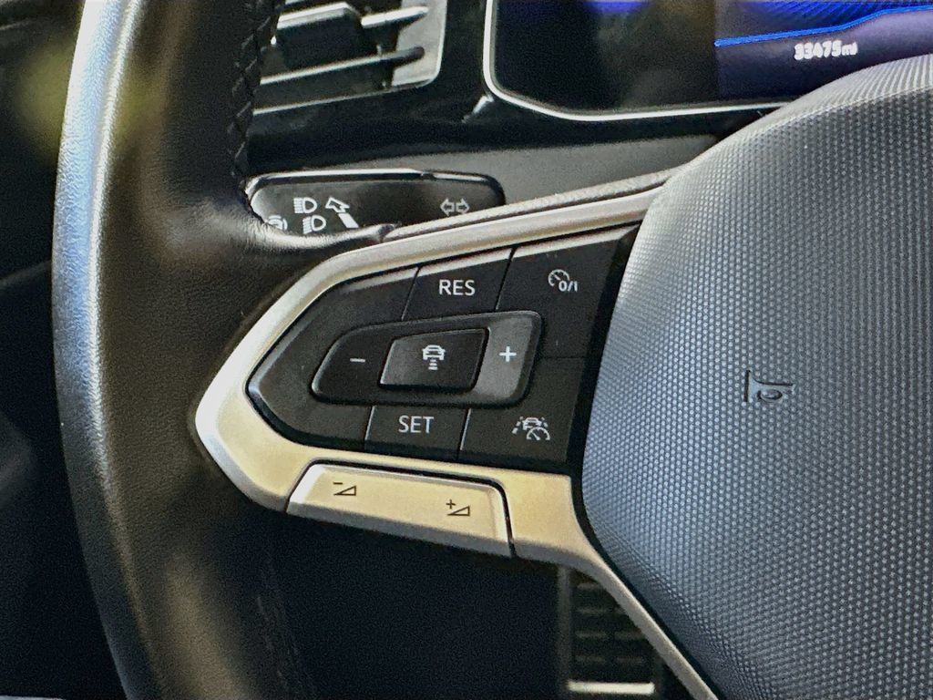 Used 2025 Volkswagen Jetta Sport FWD image 25