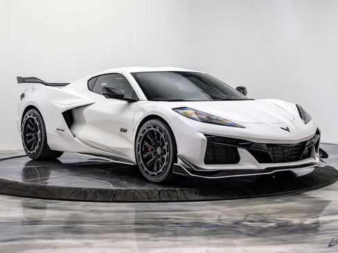 Used 2023 Chevrolet Corvette Z06 w/ Z07 Performance Package image 28