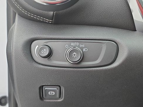 Used 2023 Chevrolet Blazer LT w/ Driver Confidence Package image 24