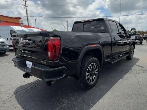 Used 2023 GMC Sierra 2500 AT4 w/ AT4 Preferred Package AWD/4WD image 8