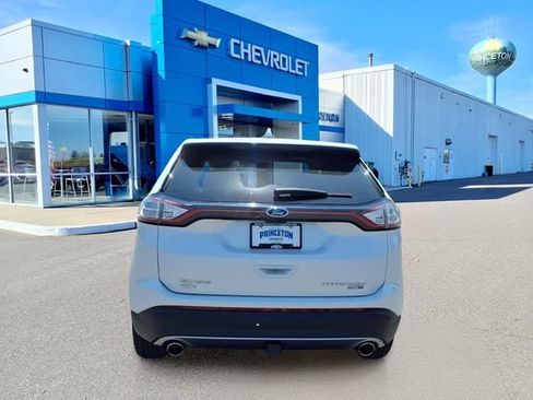 Used 2018 Ford Edge Titanium w/ Equipment Group 301A AWD/4WD image 4