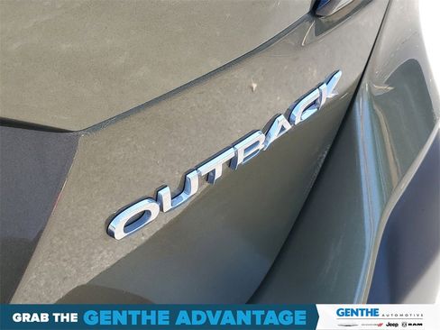 Used 2022 Subaru Outback Premium image 6