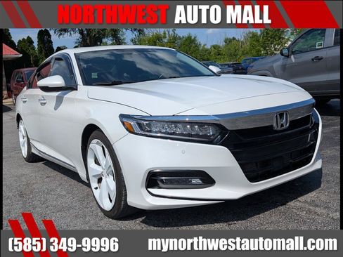 Used 2018 Honda Accord Touring image 1