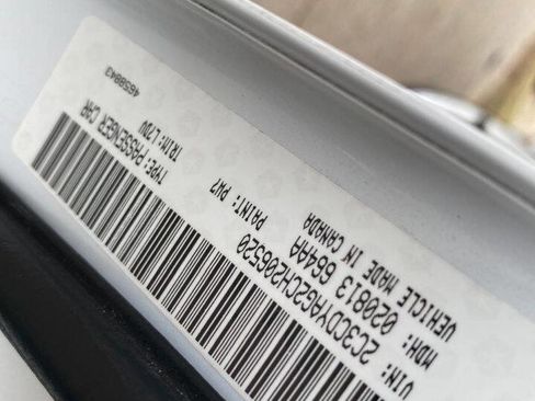 Used 2012 Dodge Challenger SXT image 18