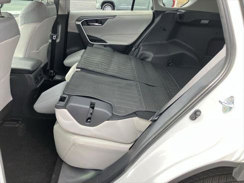 Certified 2025 Toyota RAV4 XLE Premium image 24