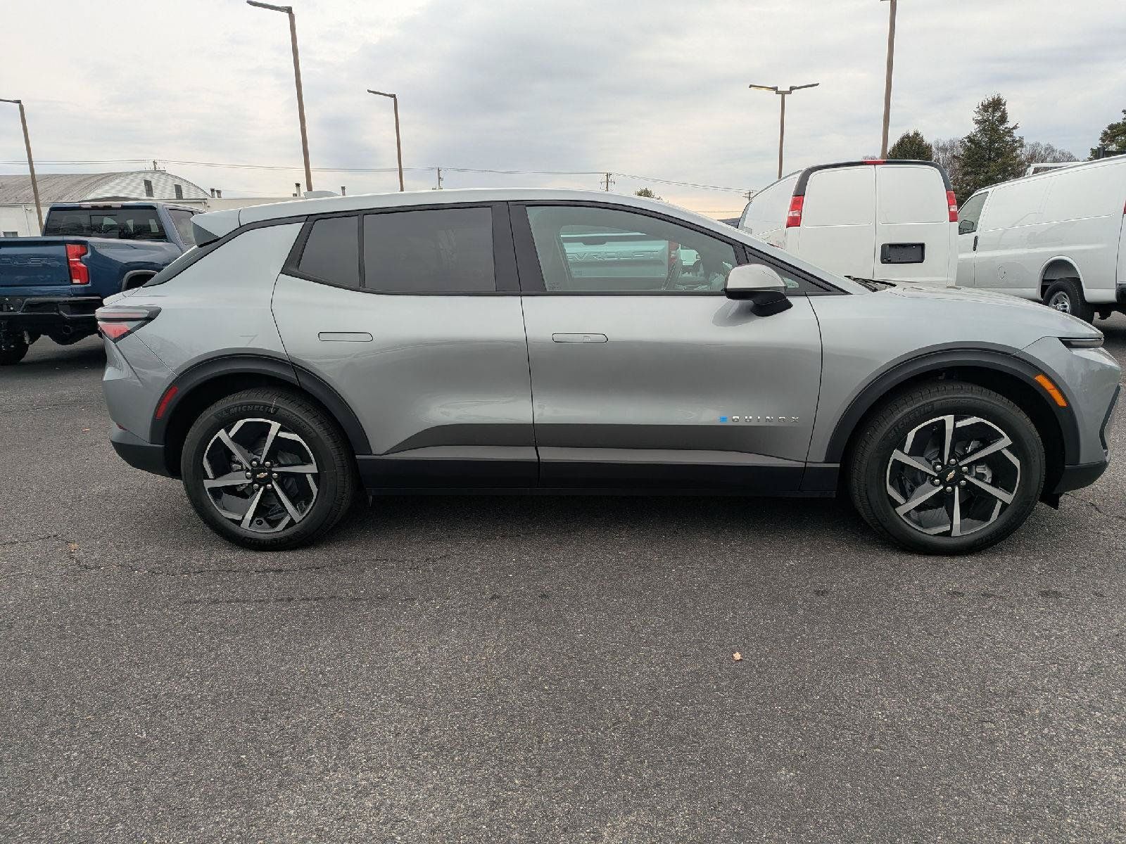 New 2026 Chevrolet Equinox EV LT FWD image 33