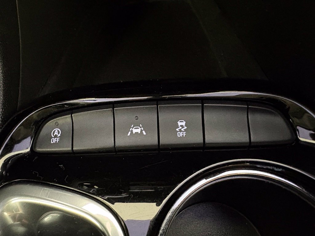 Used 2021 Buick Encore GX Select FWD image 19