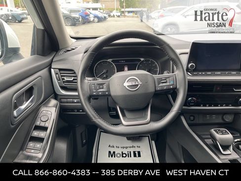 Certified 2025 Nissan Rogue SV AWD/4WD image 32