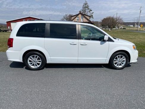 Used 2019 Dodge Grand Caravan SXT image 7