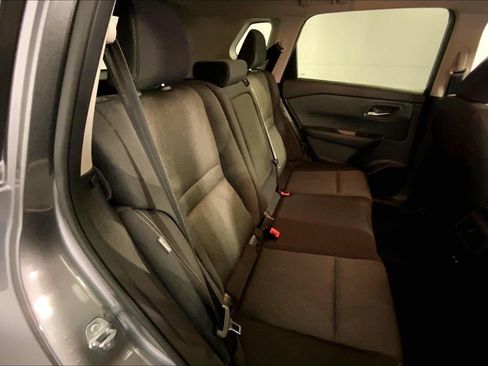 Used 2025 Nissan Rogue SV AWD/4WD image 23