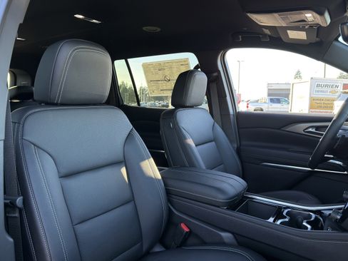 New 2026 Chevrolet Traverse LT w/ Midnight/Sport Edition image 23