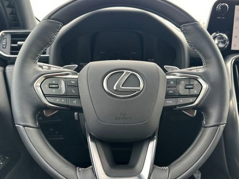 New 2026 Lexus LX 700h Luxury image 25