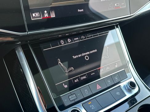 Used 2021 Audi Q7 3.0T Premium image 29