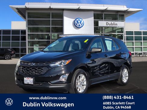 Used 2018 Chevrolet Equinox LS w/ LPO, Blackout Package image 8