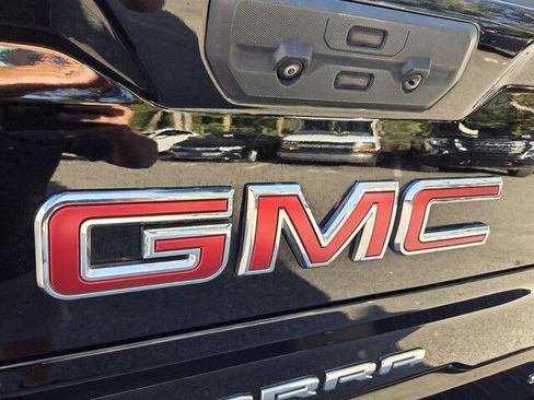 Used 2025 GMC Sierra 1500 SLT RWD image 30