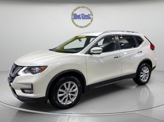 Used 2017 Nissan Rogue SV w/ SV Premium Package image 1