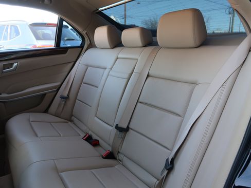 Used 2014 Mercedes-Benz E 350 Sedan w/ Premium 1 Package image 37
