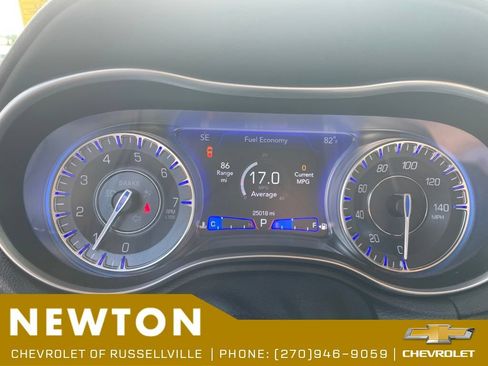 Used 2023 Chrysler 300 Touring L w/ Popular Equipment Group RWD image 16