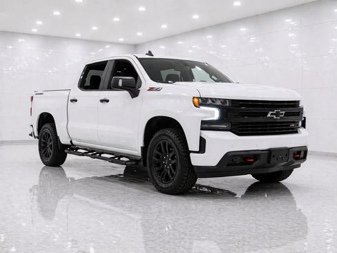 Used 2022 Chevrolet Silverado 1500 LT Trail Boss w/ LT Trail Boss Premium Package AWD/4WD image 7