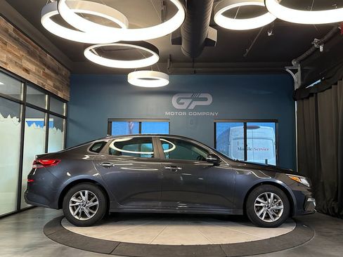 Used 2019 Kia Optima LX FWD image 2