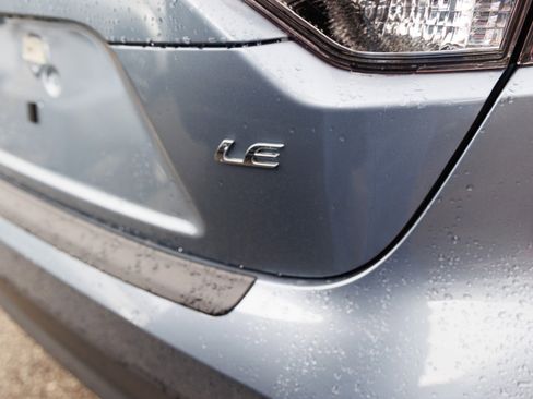 Used 2025 Toyota Corolla LE image 11