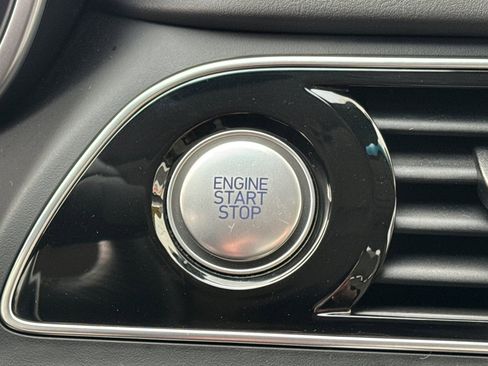 Used 2019 Genesis G70 2.0T Advanced w/ Elite Package image 25