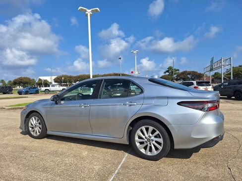 Used 2023 Toyota Camry LE FWD image 6