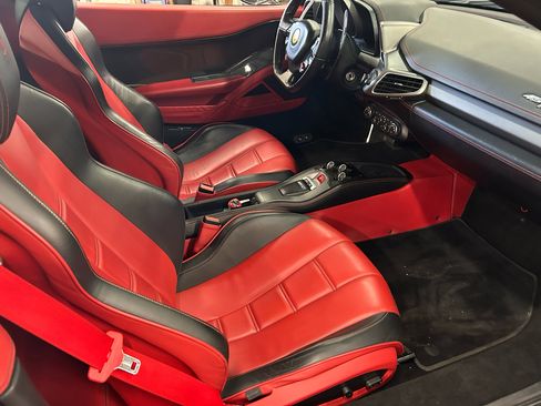 Used 2014 Ferrari 458 Italia Coupe image 13