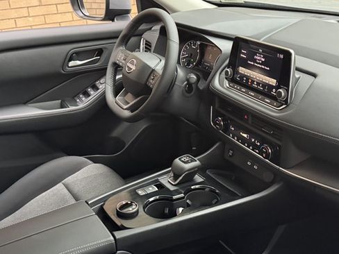 New 2026 Nissan Rogue SV AWD/4WD image 8