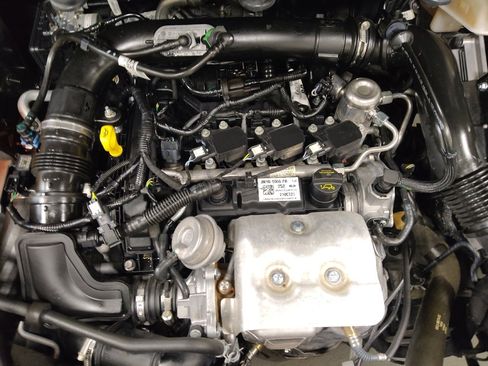 Used 2021 Ford EcoSport SE w/ SE Convenience Package image 30