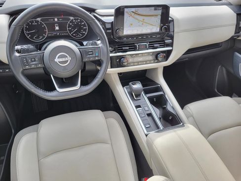 Certified 2025 Nissan Pathfinder SL w/ SL Premium Package image 2