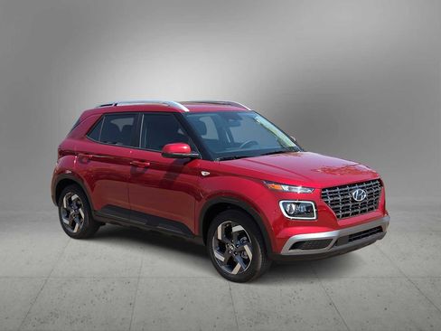 New 2025 Hyundai Venue Limited image 2