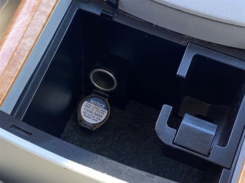 Used 2006 Toyota Avalon XLS image 25