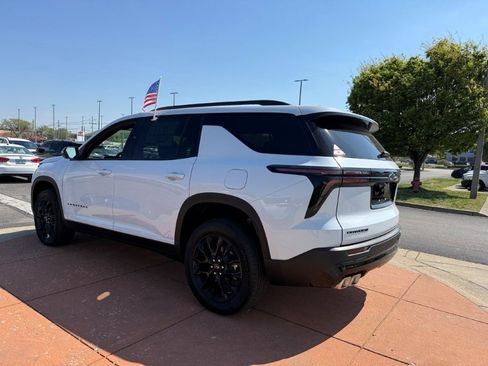 New 2026 Chevrolet Traverse LT w/ Midnight/Sport Edition image 4