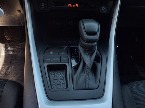 Certified 2025 Toyota RAV4 LE FWD image 13
