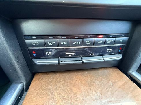 Used 2015 Mercedes-Benz E 350 4MATIC Sedan image 24