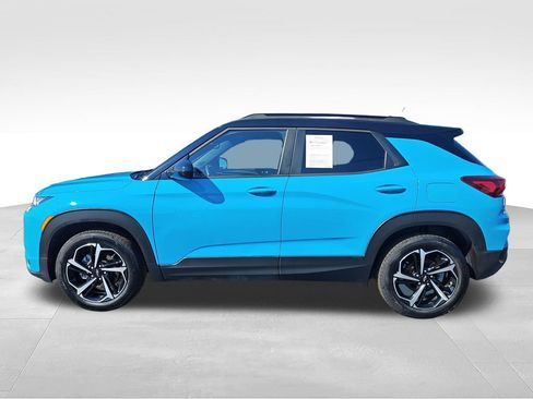 Used 2021 Chevrolet TrailBlazer RS w/ Sun and Liftgate Package AWD/4WD image 2