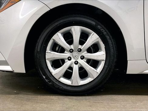 Used 2023 Toyota Corolla LE FWD image 7
