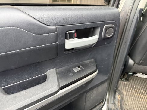 Used 2014 Toyota Tundra Limited image 28