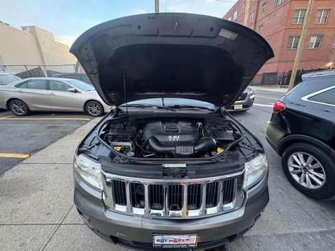 Used 2013 Jeep Grand Cherokee Laredo image 14