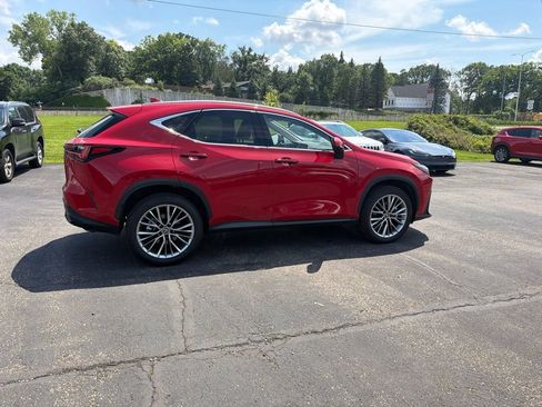 Used 2025 Lexus NX 350h AWD w/ Premium Package image 18