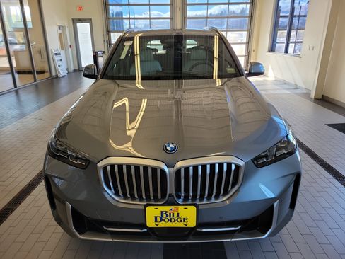 New 2026 BMW X5 xDrive50e w/ Climate Comfort Package image 10