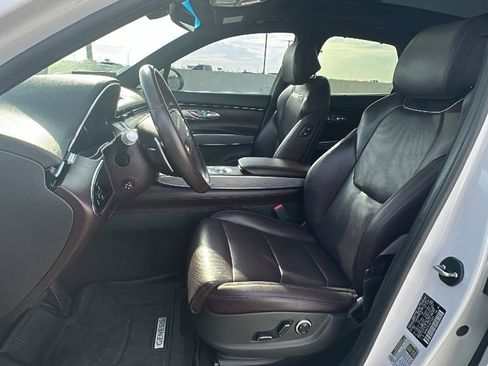 Used 2022 Genesis GV70 2.5T w/ Advanced Package image 4