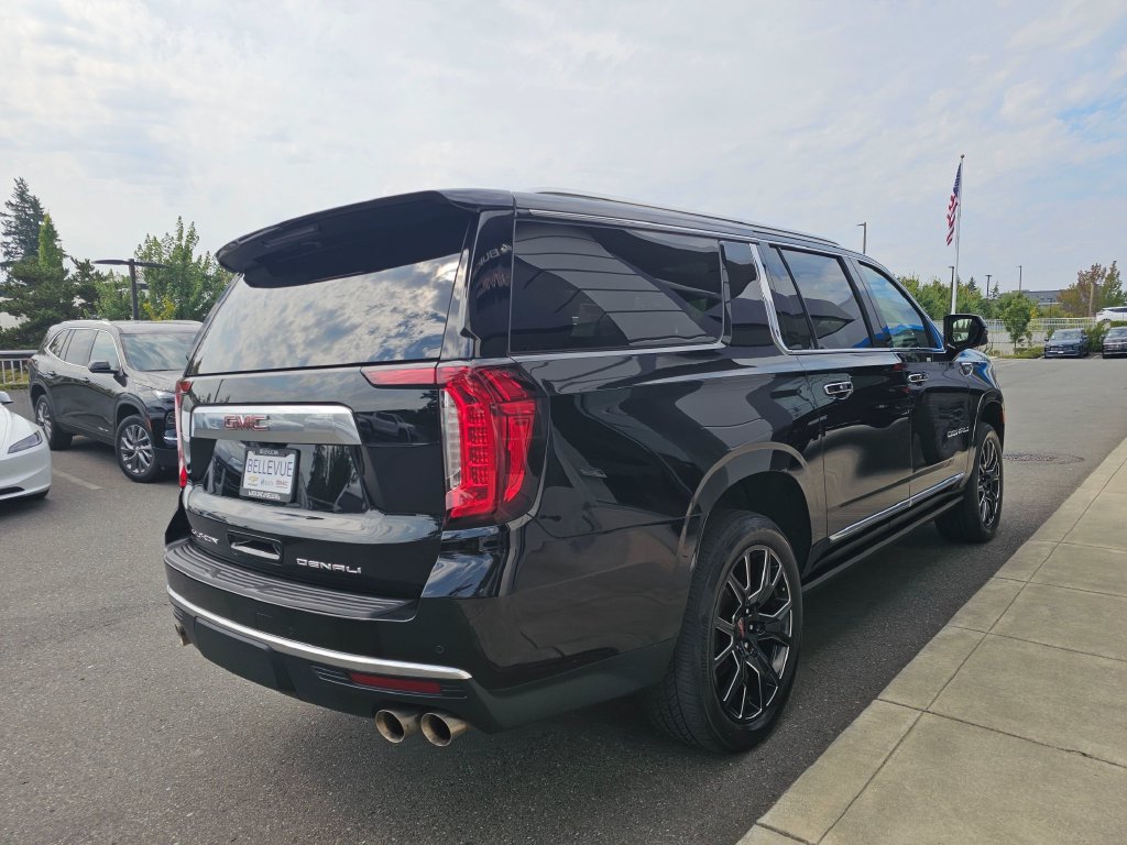 Used 2023 GMC Yukon XL Denali w/ Max Trailering Package AWD/4WD image 7