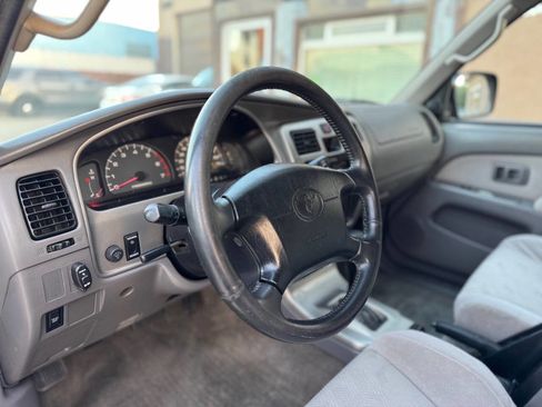 Used 2001 Toyota 4Runner SR5 image 17