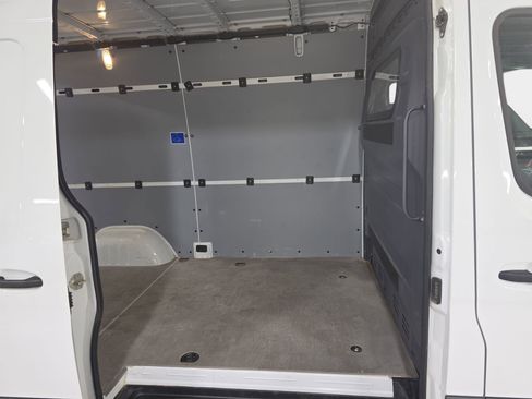 Used 2025 Mercedes-Benz Sprinter 2500 image 10