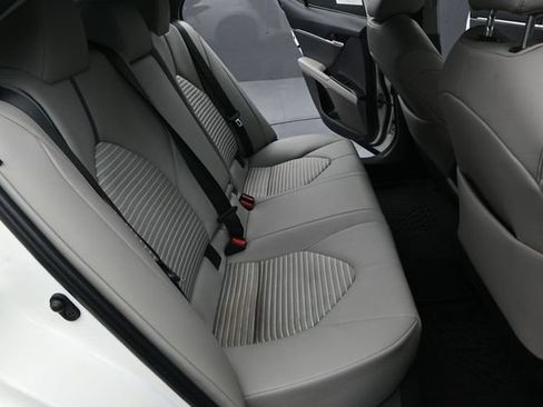 Used 2023 Toyota Camry SE FWD image 17