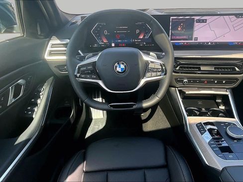 Used 2025 BMW 330i Sedan RWD image 5