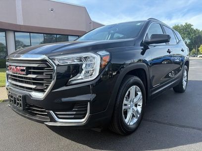 Used 2022 GMC Terrain SLE w/ Driver Convenience Package